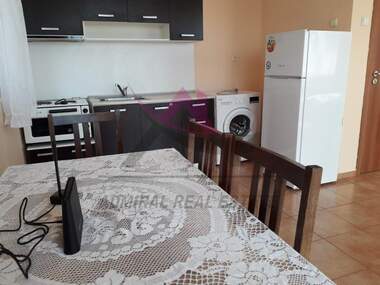 For rent - Floor of a house in Zvezditsa,  Varna