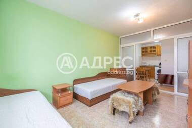 Ενοίκιο - Διαμέρισμα σε Колхозен пазар,  Варна