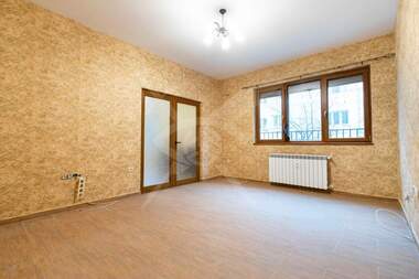 Verkauf - Wohnung in Center,  Sovia