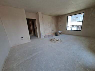 Verkauf - Wohnung in Zentar,  Targowishte
