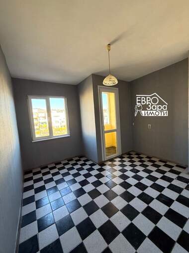 Vânzare - Apartament în Jeleznik-țentăr,  Stara Zagora