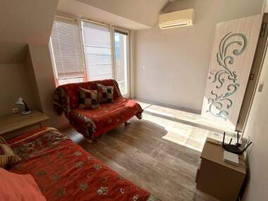 Închiriere - Apartament în Zornița,  Burgas