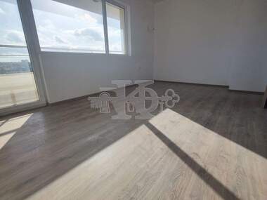 For sale - Apartment in Center,  Dobrich
