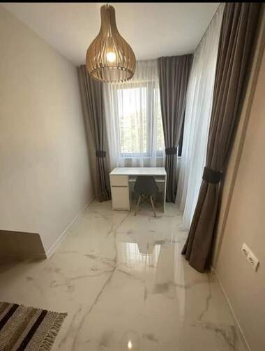 Închiriere - Apartament în Mladejki hălm,  Plovdiv