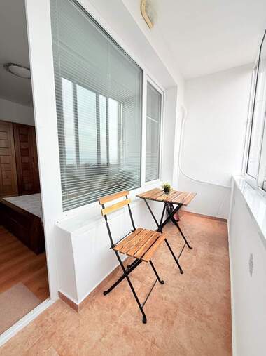 Închiriere - Apartament în Lazur,  Burgas