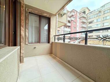 Miete - Wohnung in Lazur,  Burgas