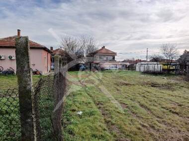 Vânzare - Teren de construcții în Părvomaî,  Plovdiv