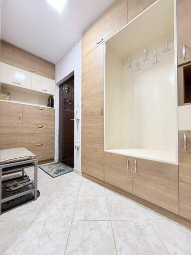 Miete - Wohnung in Wazrajdane,  Burgas
