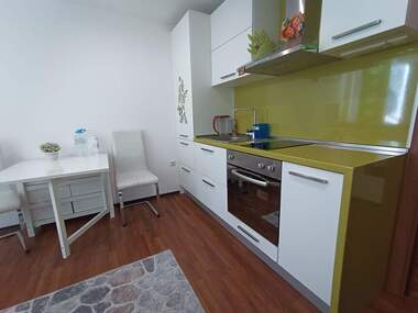 Închiriere - Apartament în Țentăr,  Burgas