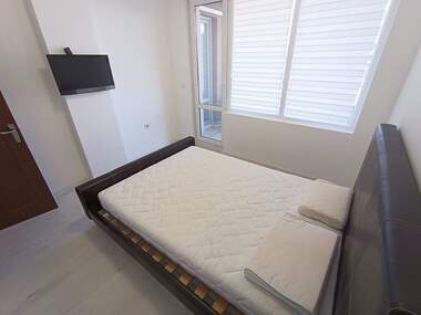 Închiriere - Apartament în Zornița,  Burgas