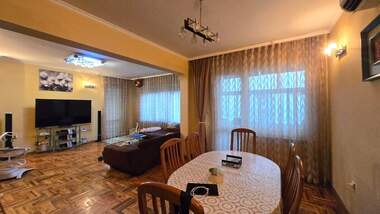 Vânzare - Apartament în Idealen țentăr,  Pazardjik