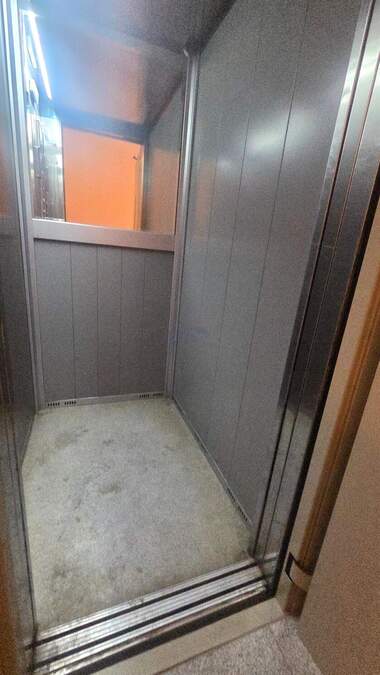 Продажба - Апартамент в Карпузица,  София