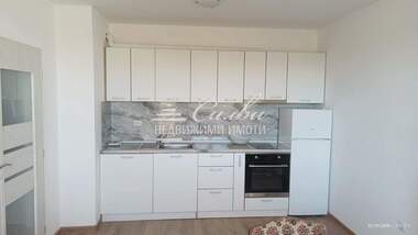 Închiriere - Apartament în Trakia,  Șumen