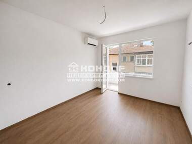 Vânzare - Apartament în Hristo Smirnenski,  Plovdiv