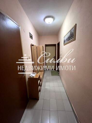 Închiriere - Apartament în Matematiceeskata gimnazia,  Șumen