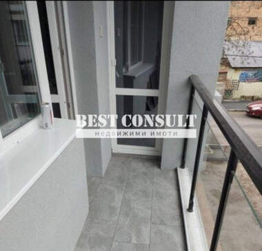Închiriere - Apartament în Center,  Ruse
