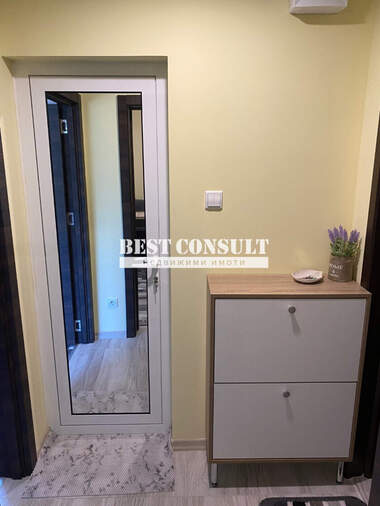 Închiriere - Apartament în Zdraveț Iztok,  Ruse