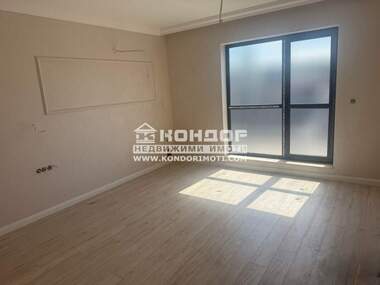 Vânzare - Apartament în Kărșiaka,  Plovdiv