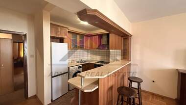 For rent - Apartment in Kolhozen pazar,  Varna