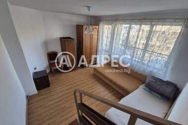 Închiriere - Apartament în Center,  Varna