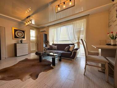 Închiriere - Apartament în Zornița,  Burgas