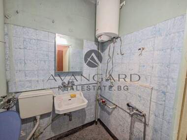 Продажба - Апартамент в Кючук Париж,  Пловдив