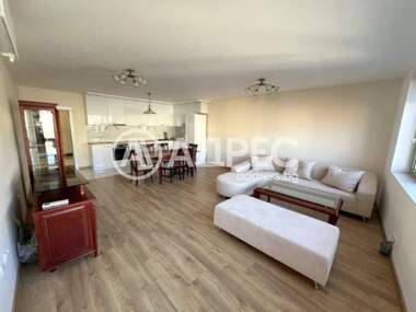 Vânzare - Apartament în Operata,  Varna