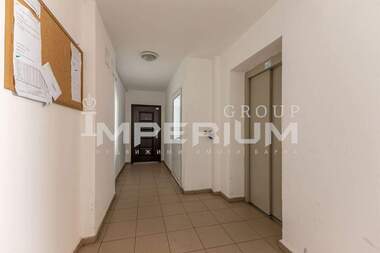 For sale - Apartment in Kolhozen pazar,  Varna