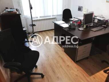Ενοίκιο - Γραφείο σε Център,  София