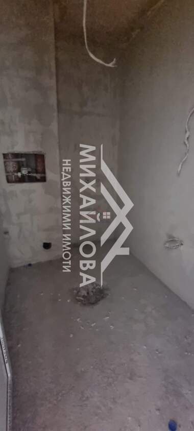Продажба - Апартамент в Железник-център,  Стара Загора