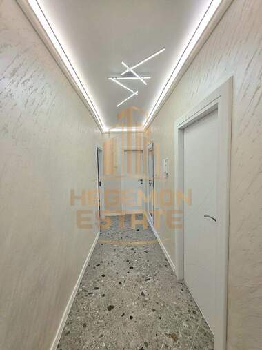 Vânzare - Apartament în Avtogara,  Varna