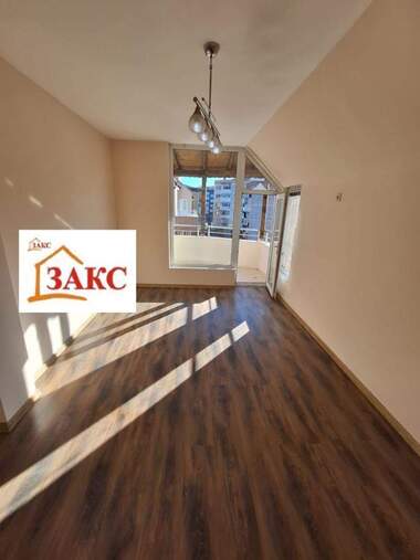 Продажба - Апартамент във Възрожденци,  Кърджали