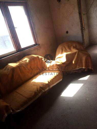 For sale - Floor of a house in Proslav,  Plovdiv