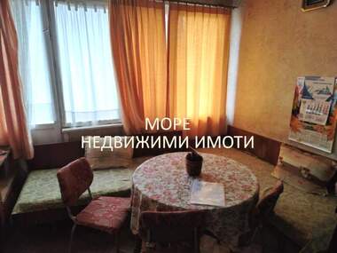 Продажа - Квартира в Айтос,  Бургас