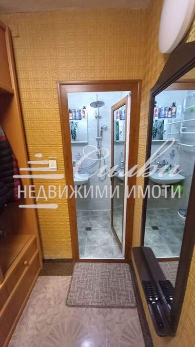 Продажба - Апартамент в Тракия,  Шумен