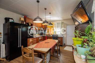 For sale - House in Borovec - Iug,  Varna