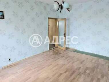 Verkauf - Wohnung in Mladost 2,  Warna