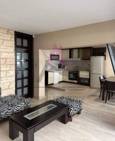 Închiriere - Apartament în Ceaîka,  Varna
