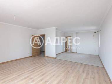 Vânzare - Apartament în Vinița,  Varna