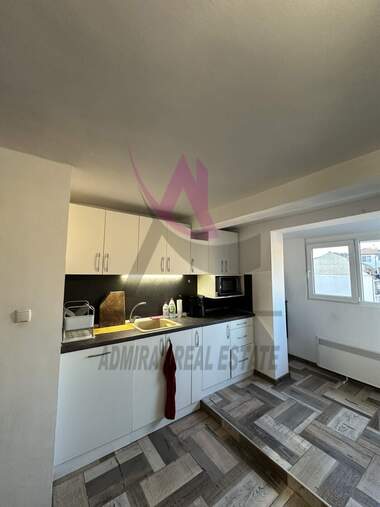 For rent - Apartment in Kolhozen pazar,  Varna