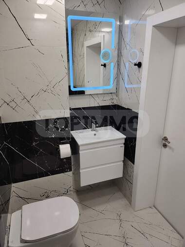 Închiriere - Apartament în Bazar Levski,  Varna