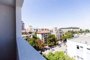 Închiriere - Apartament în Center,  Sofia