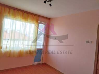 Miete - Etage von Haus in Winiza,  Warna