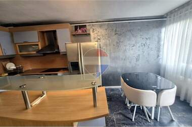 Vânzare - Apartament în Center,  Varna