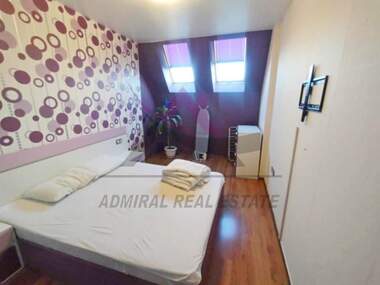 Închiriere - Apartament în Văzrajdane 1,  Varna