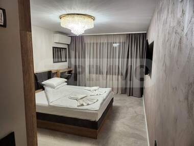Închiriere - Apartament în Bazar Levski,  Varna