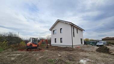 Продажба - Къща в Строево,  Пловдив