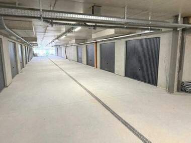 Miete - Garage in Banischora,  Sovia