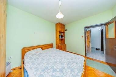 For sale - Apartment in 9-ti kvartal,  Pleven