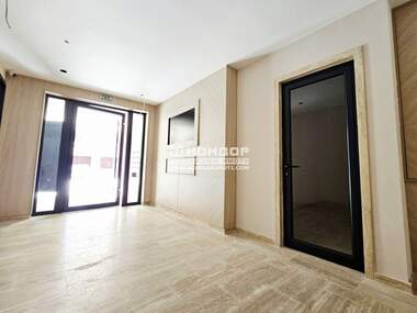 Vânzare - Apartament în Kărșiaka,  Plovdiv